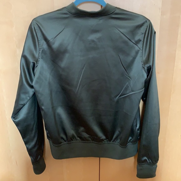 2/$15💥 Bomber Style Satin Jacket - Picture 6 of 10